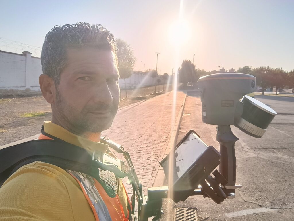 Trabajo topográfico con escáner SLAM CHCNAV RS10 en Málaga